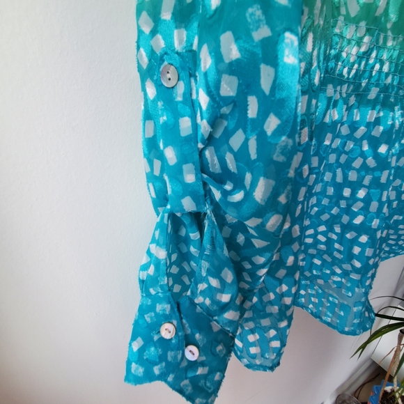 Tan Jay Blue Green Yellow Ombre Button Up Blouse - Picture 6 of 8